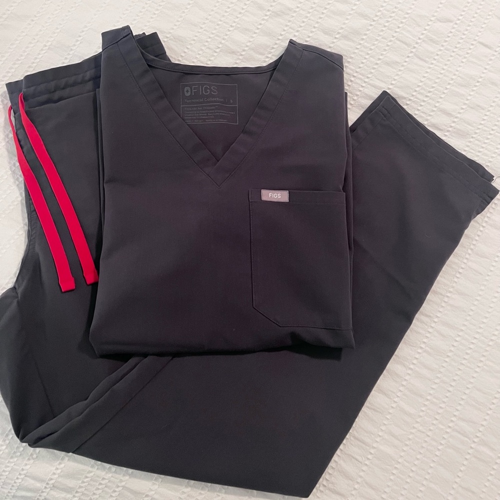 Figs Petite Scrubs